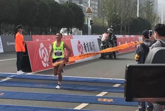 2016爱燃烧年终回顾 | 总有大新闻的跑步圈