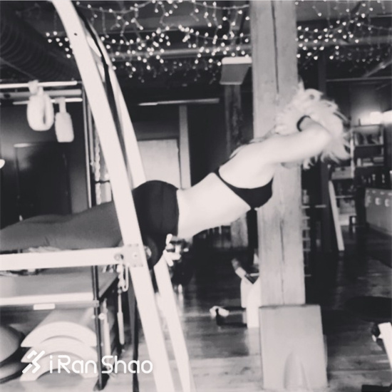 热点 | 对维密天使审美疲劳？欣赏成功瘦身的Gaga吧