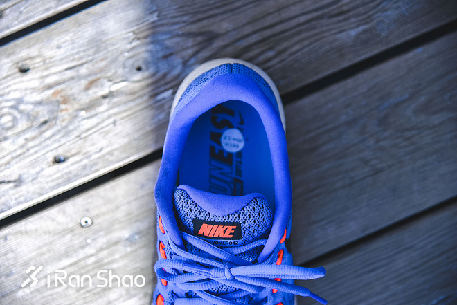 跑鞋 | 把体重全部交给它 Nike Air Zoom Vomero 12深度评测