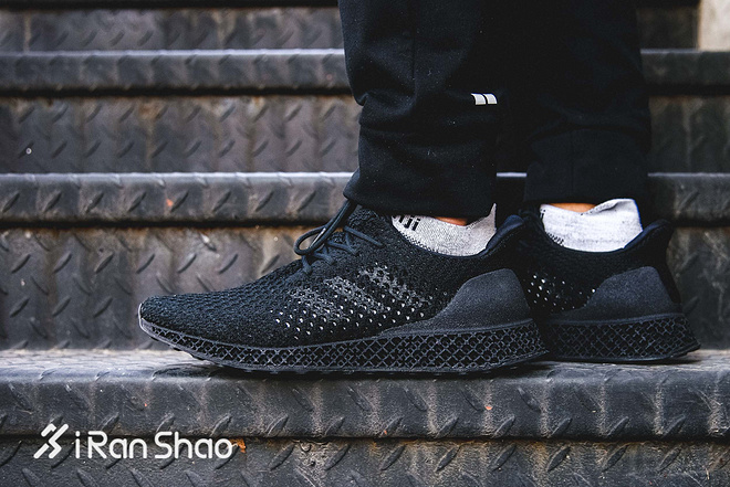 Weekly Gear |  近看adidas 3D Runner 这双炒至3000美元的跑鞋
