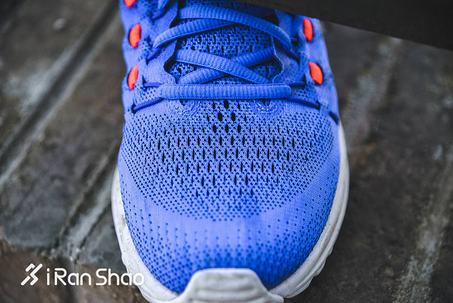 跑鞋 | 把体重全部交给它 Nike Air Zoom Vomero 12深度评测