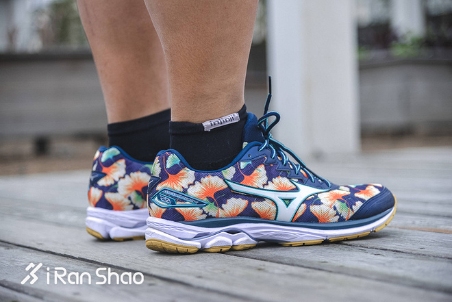 跑鞋 | Mizuno Wave Rider 20 出色脚感 历代最优