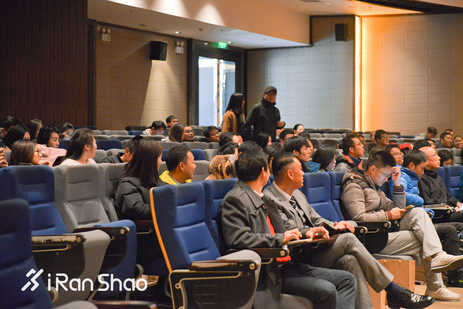 新年大动作 “燃创未来”2017爱燃烧年度发布会第一时间直击