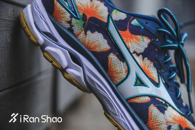 跑鞋 | Mizuno Wave Rider 20 出色脚感 历代最优