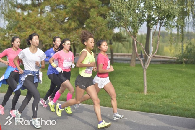 人物 | 来自军营的中国“半马一姐”罗川