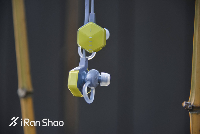 TopX | 你的耳朵还好么 五款运动耳机强势横评