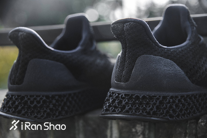 Weekly Gear |  近看adidas 3D Runner 这双炒至3000美元的跑鞋