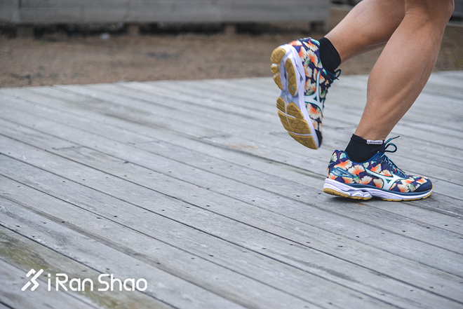 跑鞋 | Mizuno Wave Rider 20 出色脚感 历代最优