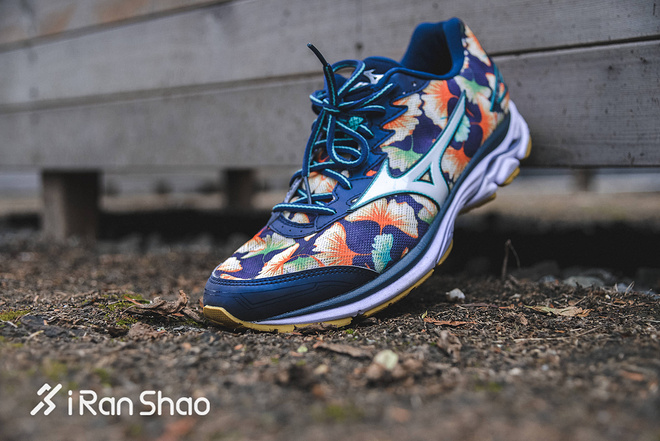 跑鞋 | Mizuno Wave Rider 20 出色脚感 历代最优