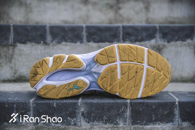 跑鞋 | Mizuno Wave Rider 20 出色脚感 历代最优