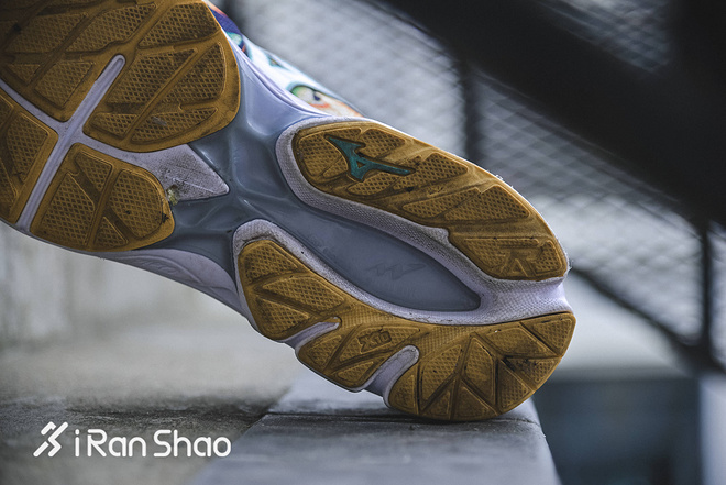 跑鞋 | Mizuno Wave Rider 20 出色脚感 历代最优