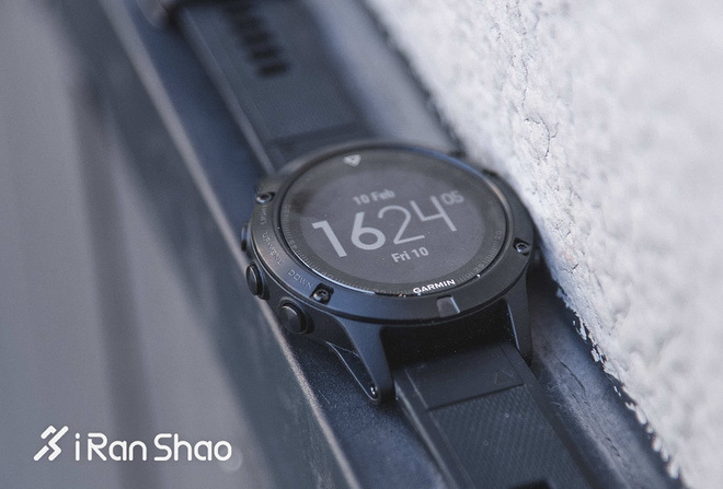 开箱 | Garmin Fenix 5 最强旗舰手表已在阵中？