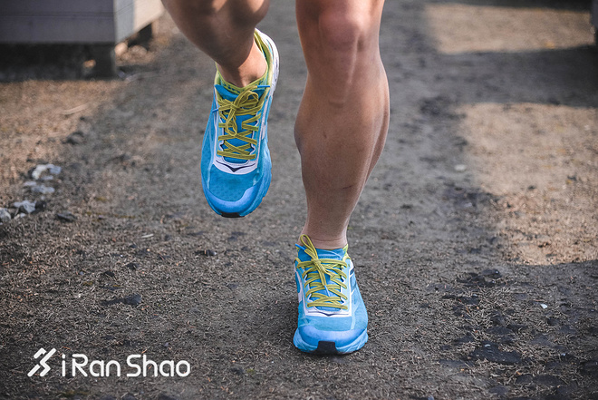 跑鞋 | HOKA ONE ONE Tracer 告别厚底 拥抱速度