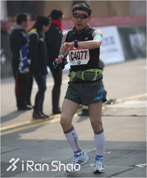 人物 | 全马400线沉浮三年后，他两月内连破330和315