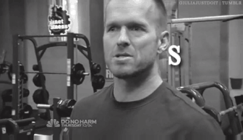 经验 | 四个动作，帮你打好力量基础