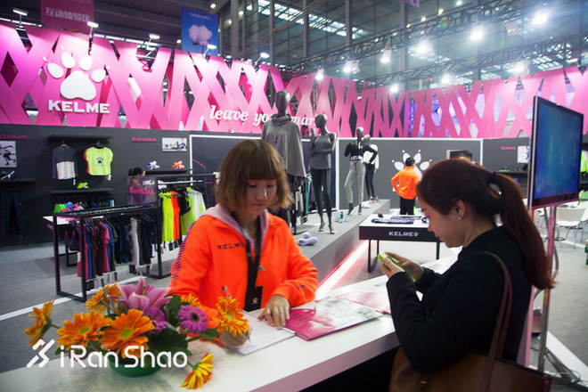 春雨绵绵，这个周末我与深圳的姑娘有约