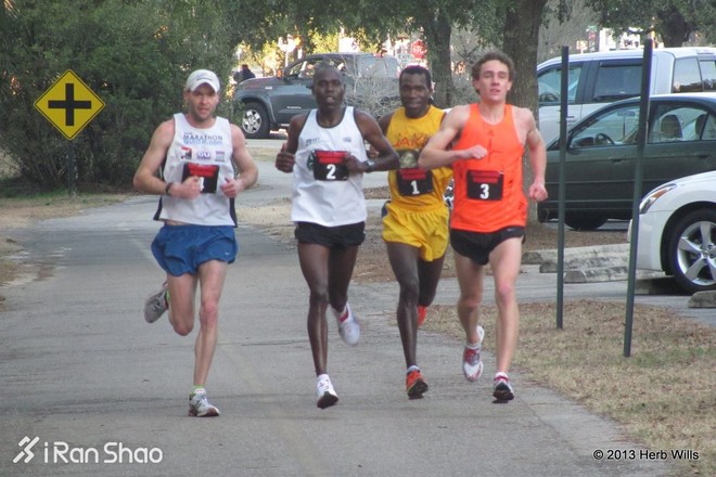 人物 | 马拉松跑最快的美国医生：全马215 半马105