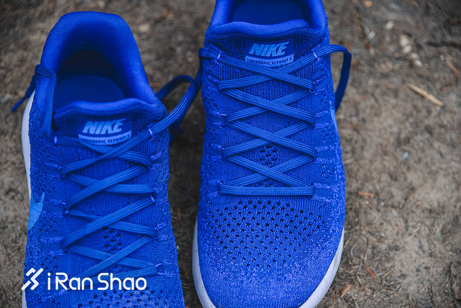 跑鞋 | 脚底加上弹簧脚背戴上枷锁 Nike LunarEpic Low Flyknit 2深度评测