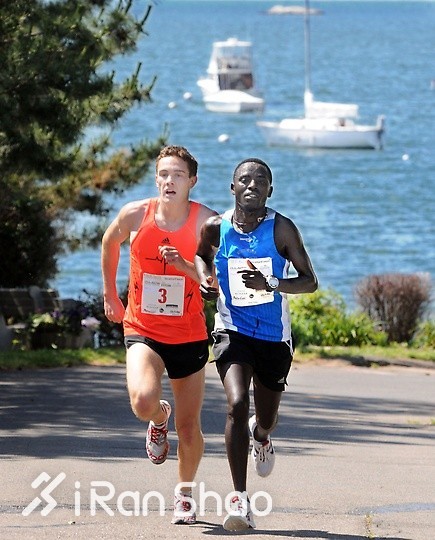 人物 | 马拉松跑最快的美国医生：全马215 半马105