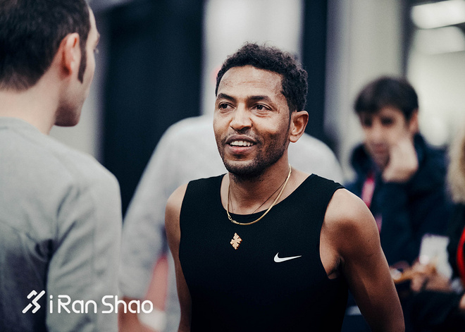 深度 | 我们与耐克的几位研发高管聊了聊马拉松究竟怎样才能破二