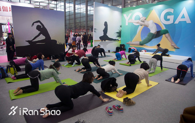 春雨绵绵，这个周末我与深圳的姑娘有约