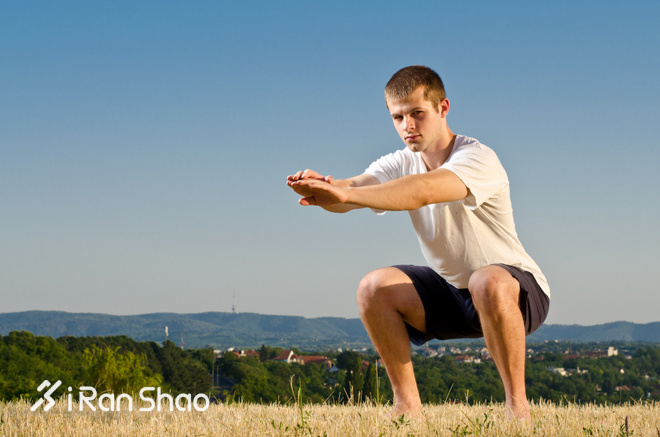 经验 | 四个动作，帮你打好力量基础