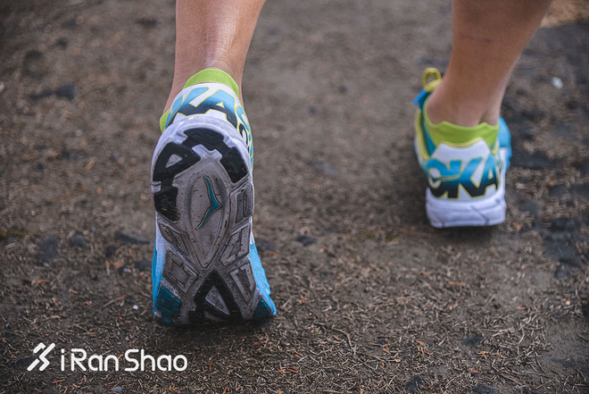 跑鞋 | HOKA ONE ONE Tracer 告别厚底 拥抱速度