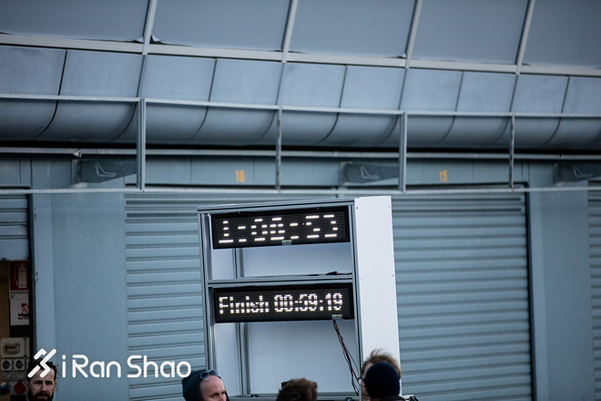 现场 | 意料之外情理之中 直击人类第一次实地测试马拉松破二