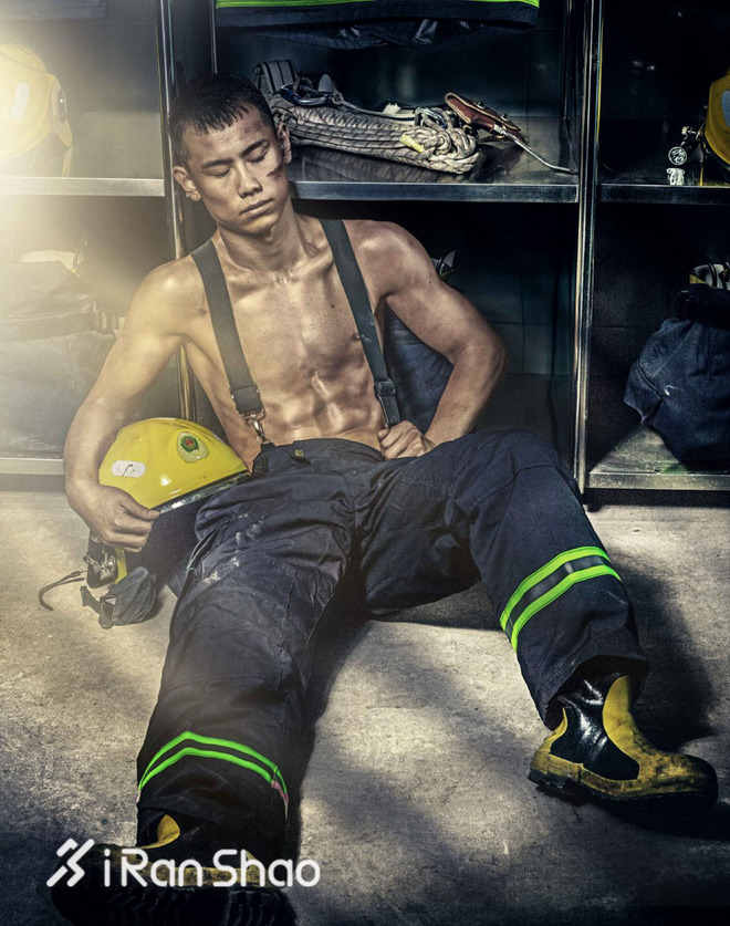 热点 | 谁说亚洲身材没有好肉体  这里满屏都是荷尔蒙