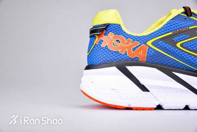 开箱 | HOKA ONE ONE Clifton 3 告别重量 留下缓冲