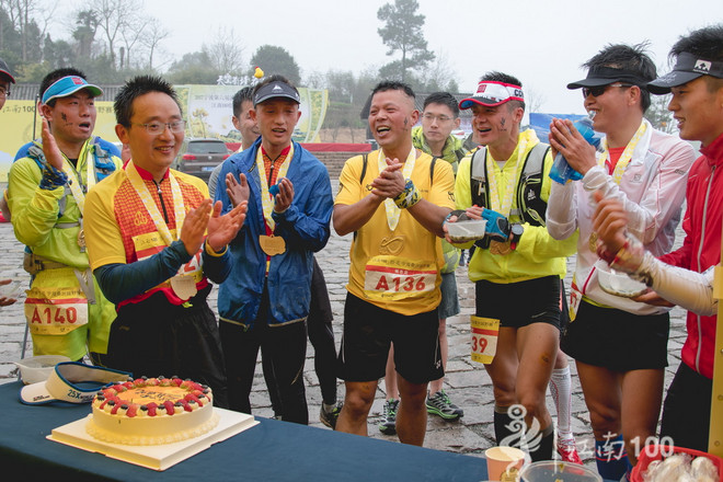 江南100游侠视角——沐浴着绵绵细雨，奔跑在满坡满野的金黄中