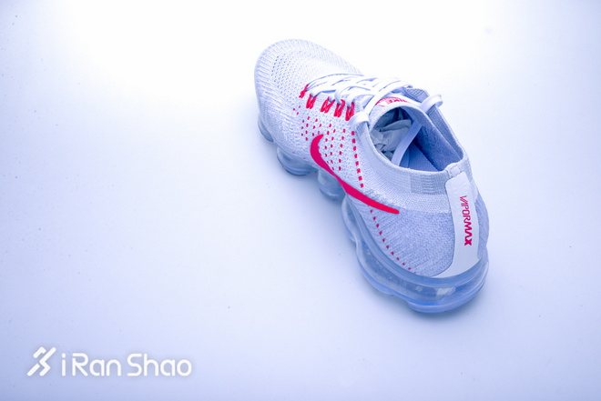 新品 | 30年后，Nike Air VaporMax终于又回到了跑步鞋这个主题上