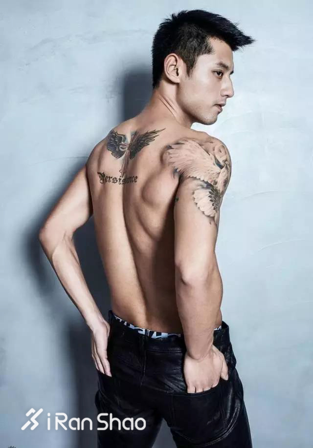 热点 | 谁说亚洲身材没有好肉体  这里满屏都是荷尔蒙