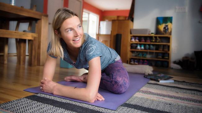 开箱 | 想知道越野甜心Stephanie背过的水包Nathan VaporHowe是什么味儿吗？