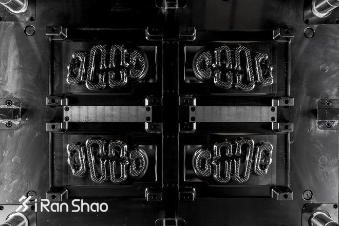 新品 | 30年后，Nike Air VaporMax终于又回到了跑步鞋这个主题上