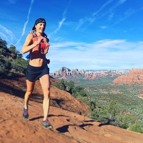 开箱 | 想知道越野甜心Stephanie背过的水包Nathan VaporHowe是什么味儿吗？