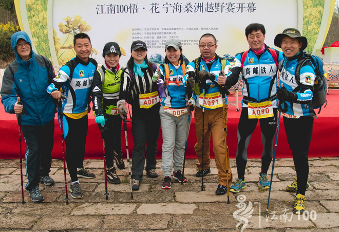 江南100游侠视角——沐浴着绵绵细雨，奔跑在满坡满野的金黄中