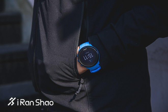 开箱 | Suunto Spartan Sport Wrist HR 迟到两年的首个光电心率手表