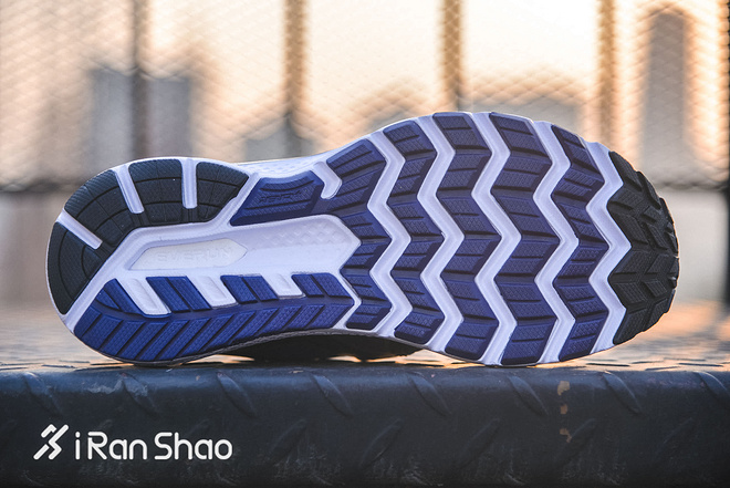 开箱 | Saucony Kinvara 8 & Triumph ISO 3 Everun中底究竟有多强