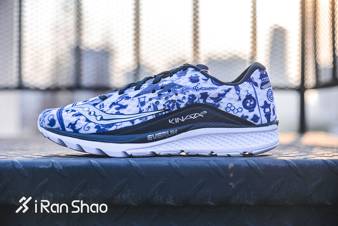 开箱 | Saucony Kinvara 8 & Triumph ISO 3 Everun中底究竟有多强