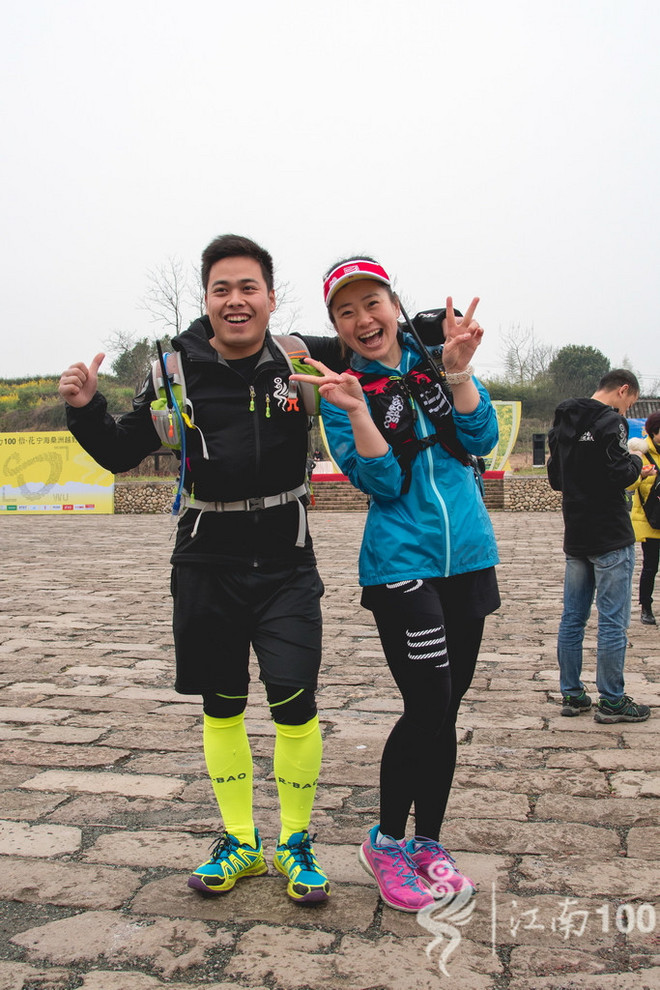 江南100游侠视角——沐浴着绵绵细雨，奔跑在满坡满野的金黄中