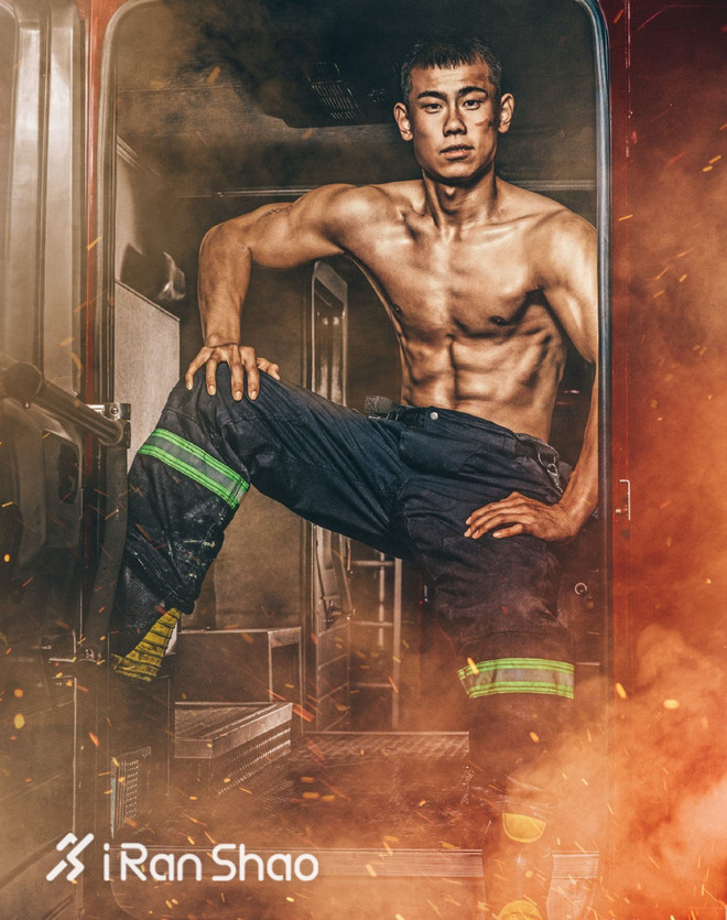 热点 | 谁说亚洲身材没有好肉体  这里满屏都是荷尔蒙