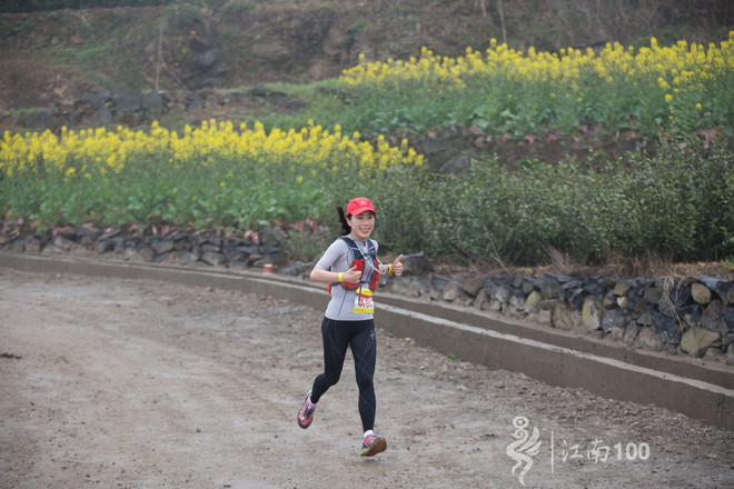 江南100游侠视角——沐浴着绵绵细雨，奔跑在满坡满野的金黄中
