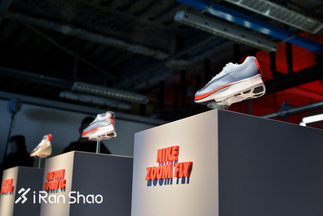 现场 | 意料之外情理之中 直击人类第一次实地测试马拉松破二