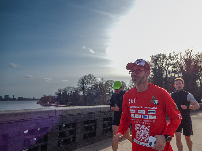 为热爱而跑 欧洲“阿甘”支持“一带一路”   开启12000公里丝绸之路极限跑 中国体育品牌361°提供全程专业运动装备支持