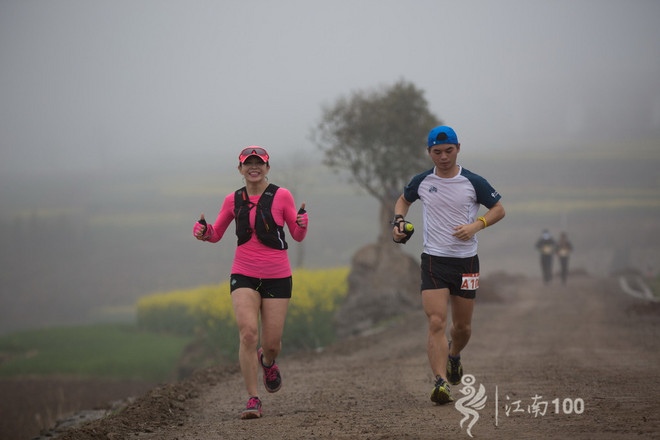江南100游侠视角——沐浴着绵绵细雨，奔跑在满坡满野的金黄中