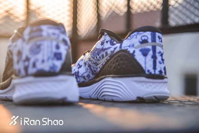 开箱 | Saucony Kinvara 8 & Triumph ISO 3 Everun中底究竟有多强