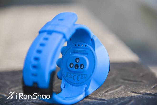 开箱 | Suunto Spartan Sport Wrist HR 迟到两年的首个光电心率手表