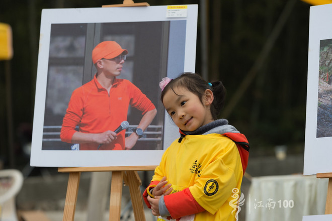 江南100游侠视角——沐浴着绵绵细雨，奔跑在满坡满野的金黄中