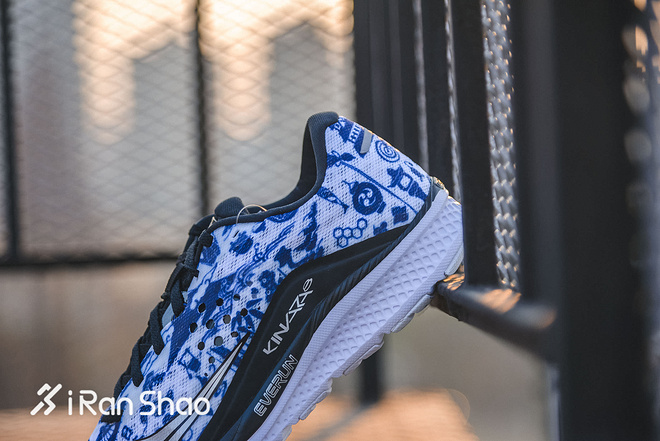 开箱 | Saucony Kinvara 8 & Triumph ISO 3 Everun中底究竟有多强